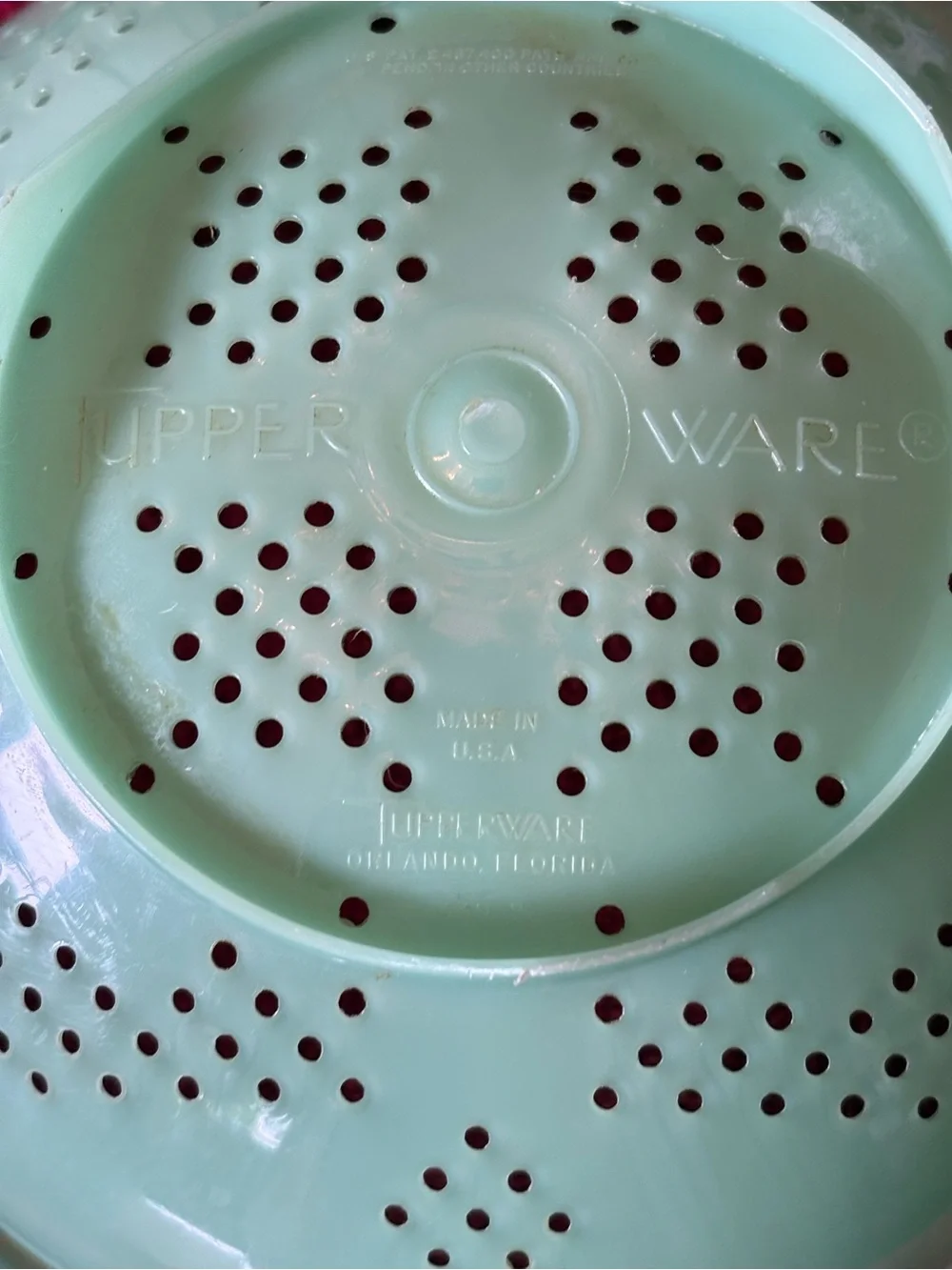 Tupperware Light Mint-Colored Colander with Red Drain Holes